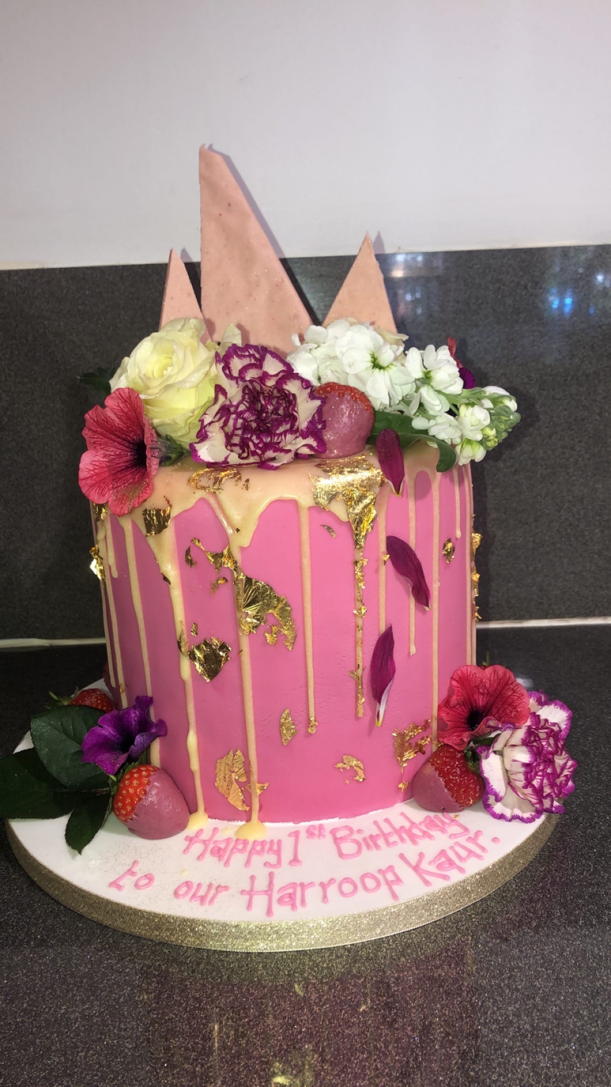 drip-cakes-the-little-cake-cottage